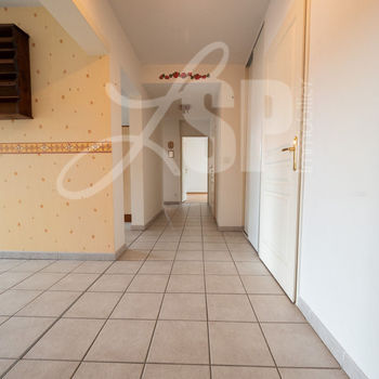 Appartement T4 Rives : Rives