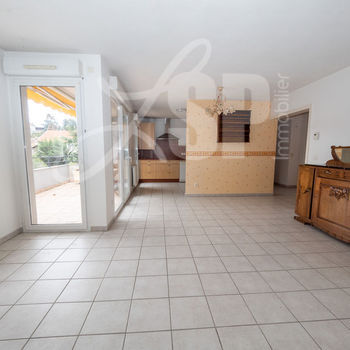 Appartement T4 Rives : Rives