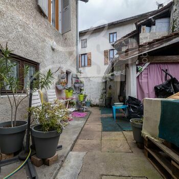 Maison de village (2 logements) : L'Albenc
