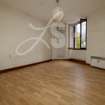 Maison de village (2 logements) A6 : L'Albenc