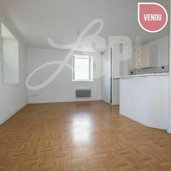 Appartement T2 centre ville étage 2