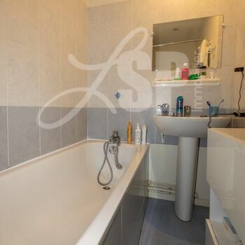 Appartement T2 centre ville étage 1 : Voreppe