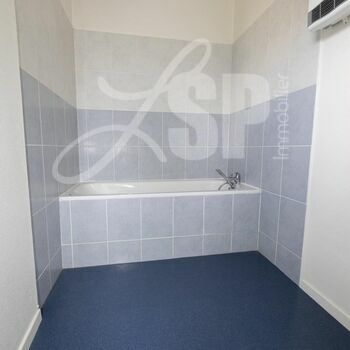 Appartement T2 centre ville étage 2 : Voreppe