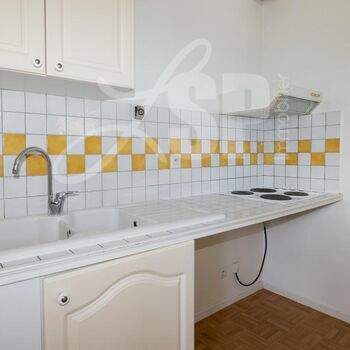 Appartement T2 centre ville étage 2 : Voreppe