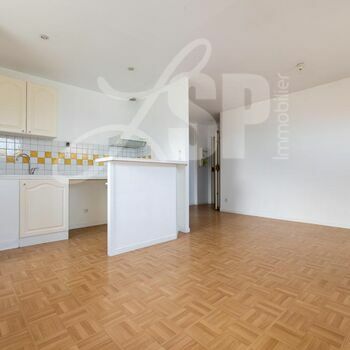 Appartement T2 centre ville étage 2 : Voreppe