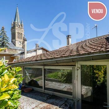 Maison de village avec terrain centre ville