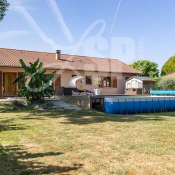 Villa plain-pied avec terrain : Cessieu