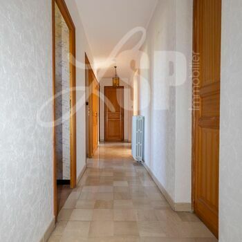 Villa individuelle T5 + T2 avec terrain : Rives Etage