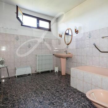 Villa individuelle T5 + T2 avec terrain : Rives Etage