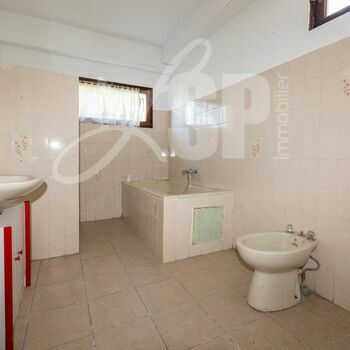 Villa individuelle T5 + T2 avec terrain : Rives RDC