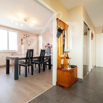 Appartement T3 (Balcon, Garage, Cave) : T3 Renage