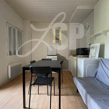 Immeuble (10 logements) : T2 Duplex loué