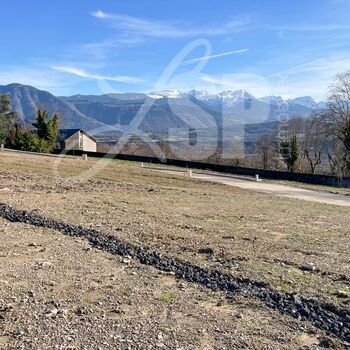 Terrain viabilisé (Lot 9) : Terrain viabilisé (Lot 9)