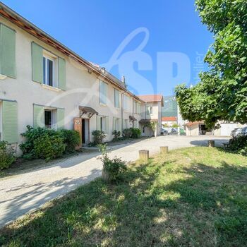 Immeuble (10 logements) : Immeuble (10 logements)