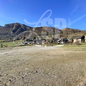 Terrain viabilisé (Lot 11) : Terrain viabilisé (Lot 11)