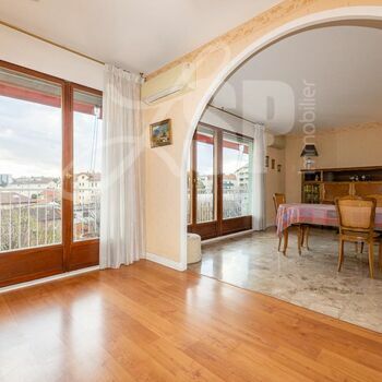 Appartement T4 avec terrasse et garage : T4 Voiron