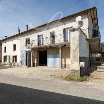 Maison + Garage + Appartement : Bévenais