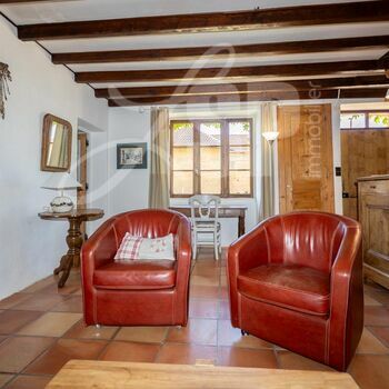 Maison T5 + Dépendances : Maison T5 + Dépendances