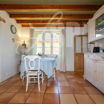 Maison T5 + Dépendances : Maison T5 + Dépendances