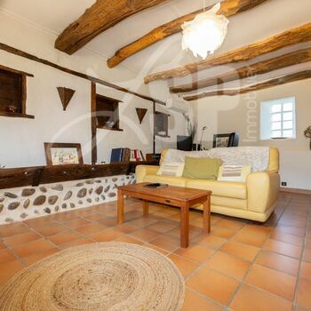 Maison T5 + Dépendances : Maison T5 + Dépendances