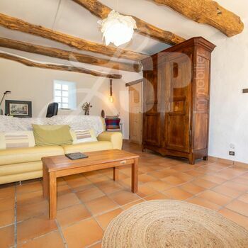 Maison T5 + Dépendances : Maison T5 + Dépendances