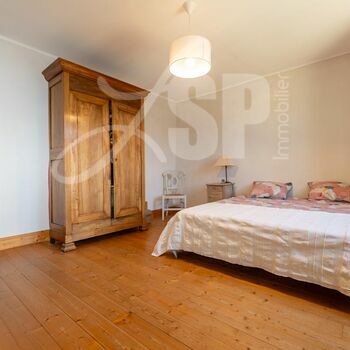 Maison T5 + Dépendances : Maison T5 + Dépendances