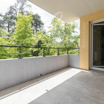 Appartement T4 centre ville Les Pierrelles : Appartement T4 centre ville Les Pierrelles