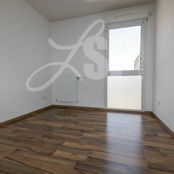 Appartement T4 centre ville Les Pierrelles : Appartement T4 centre ville Les Pierrelles