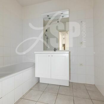 Appartement T4 centre ville Les Pierrelles : Appartement T4 centre ville Les Pierrelles