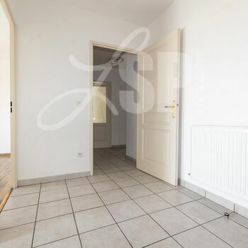 Appartement T4 centre ville Les Pierrelles : Appartement T4 centre ville Les Pierrelles