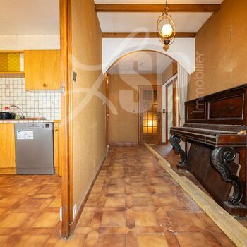 Villa individuelle à restaurer : Villa individuelle à restaurer