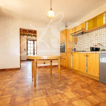 Villa individuelle à restaurer : Villa individuelle à restaurer