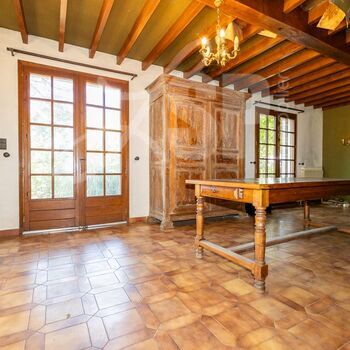 Villa individuelle à restaurer : Villa individuelle à restaurer