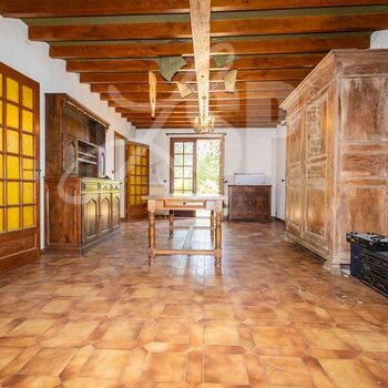 Villa individuelle à restaurer : Villa individuelle à restaurer