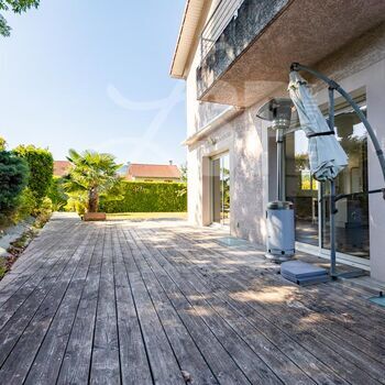 Villa T5 avec terrain et garage : Villa T5 avec terrain et garage