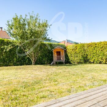 Villa T5 avec terrain et garage : Villa T5 avec terrain et garage