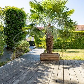 Villa T5 avec terrain et garage : Villa T5 avec terrain et garage