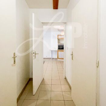 Appartement T3 dans maison de village : Appartement T3 dans maison de village
