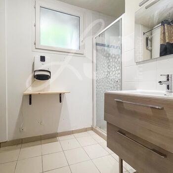 Appartement T3 dans maison de village : Appartement T3 dans maison de village