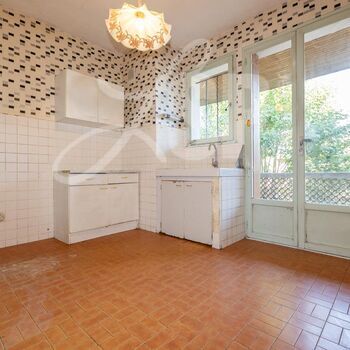Maison de ville à restaurer : Maison de ville à restaurer