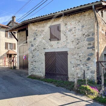 Maison de village avec jardin + Dépendance