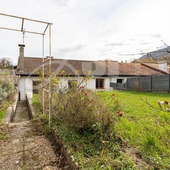 Villa plain-pied T6 : Villa plain-pied T6