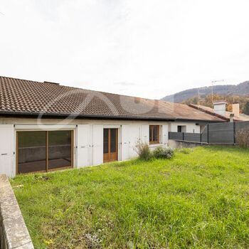 Villa plain-pied T6 : Villa plain-pied T6