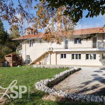 Ancienne usine transformée en habitation