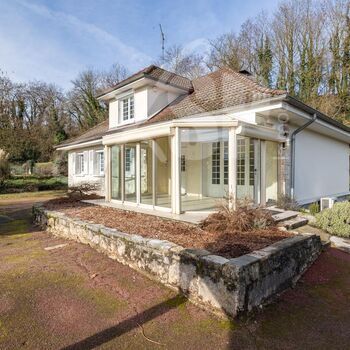 Villa individuelle T7 avec terrain : Villa individuelle T7 avec terrain