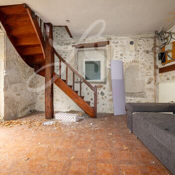 Maison de ville  à rénover + Dépendances + Terrain : Maison de ville  à rénover + Dépendances + Terrain