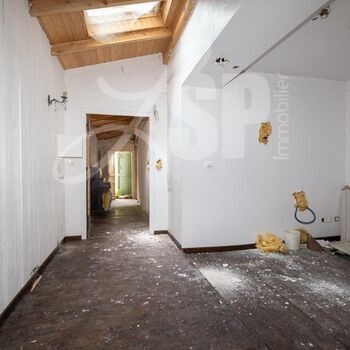 Maison de ville  à rénover + Dépendances + Terrain : Maison de ville  à rénover + Dépendances + Terrain