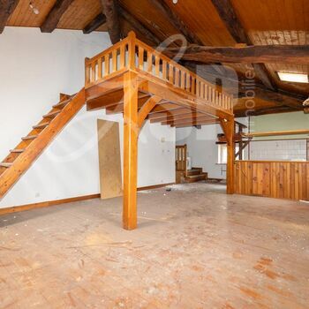 Maison de ville  à rénover + Dépendances + Terrain : Maison de ville  à rénover + Dépendances + Terrain