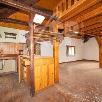 Maison de ville  à rénover + Dépendances + Terrain : Maison de ville  à rénover + Dépendances + Terrain