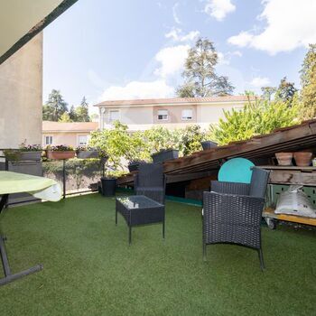 Appartement T2 - Terrasse centre ville : Appartement T2 - Terrasse centre ville